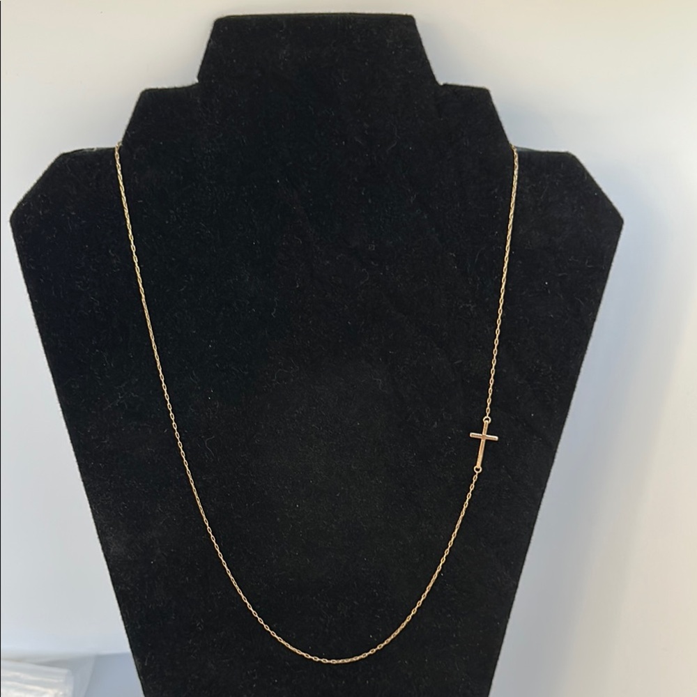 MIXUKI 14k Yellow Gold Cross Necklace